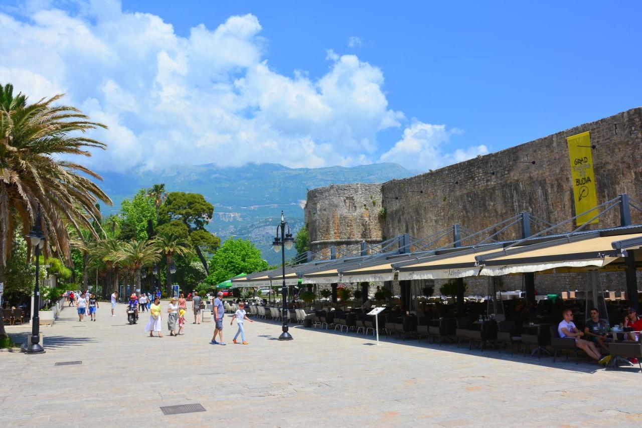 Montenegro Hostel B&B Budva Exterior foto